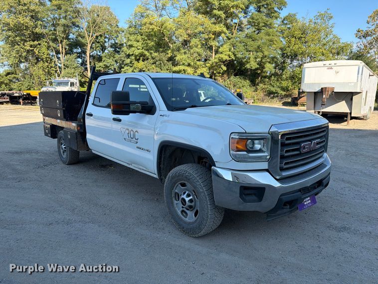 image for item FG3038 2018 GMC Sierra 2500HD Crew Cab flatbed pickup truck
