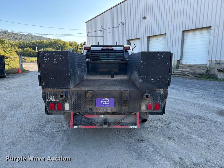image for item FG3038 2018 GMC Sierra 2500HD Crew Cab flatbed pickup truck