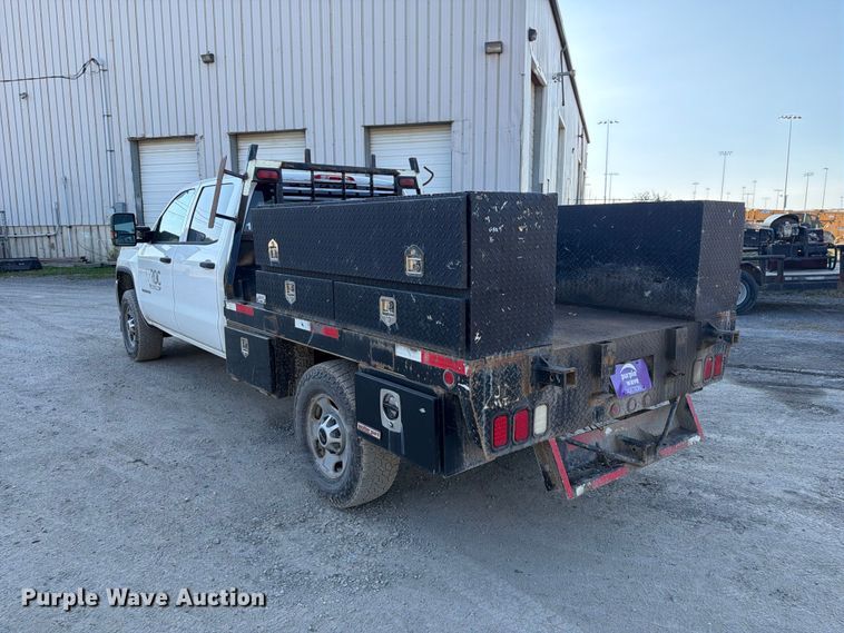image for item FG3038 2018 GMC Sierra 2500HD Crew Cab flatbed pickup truck