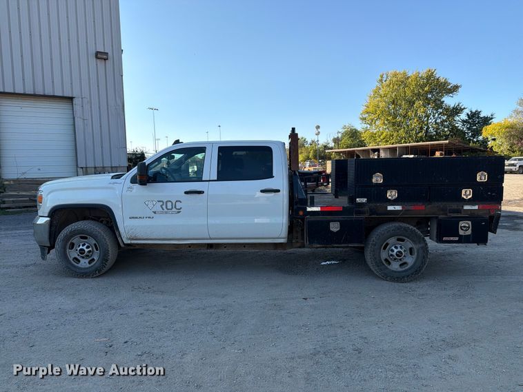 image for item FG3038 2018 GMC Sierra 2500HD Crew Cab flatbed pickup truck