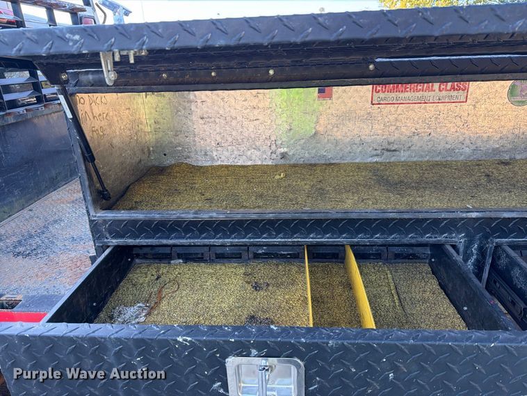 image for item FG3038 2018 GMC Sierra 2500HD Crew Cab flatbed pickup truck
