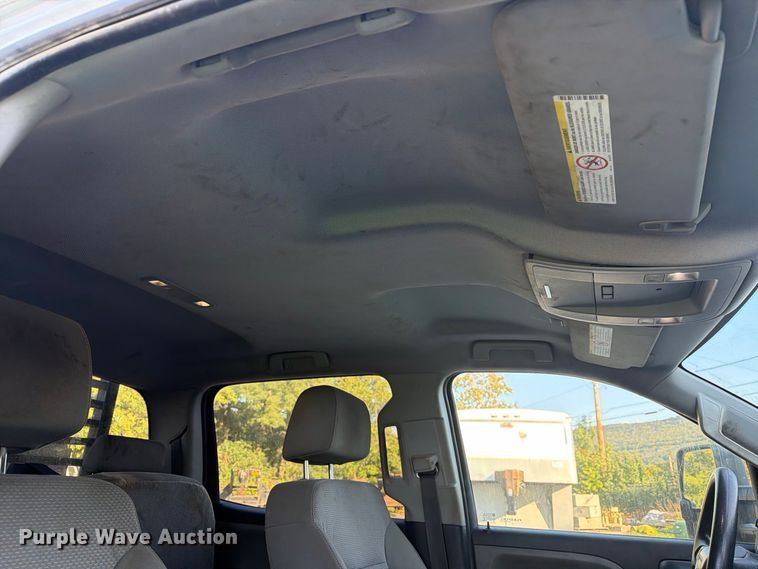 image for item FG3038 2018 GMC Sierra 2500HD Crew Cab flatbed pickup truck