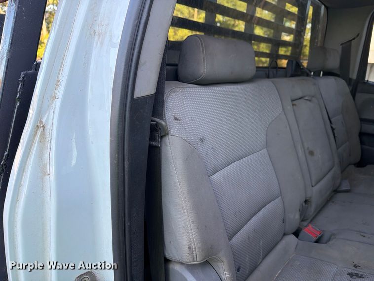 image for item FG3038 2018 GMC Sierra 2500HD Crew Cab flatbed pickup truck