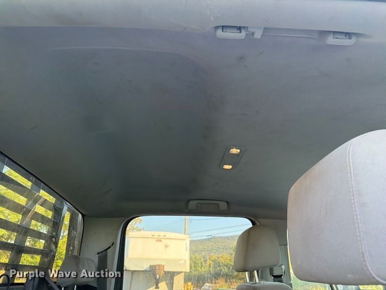 image for item FG3038 2018 GMC Sierra 2500HD Crew Cab flatbed pickup truck