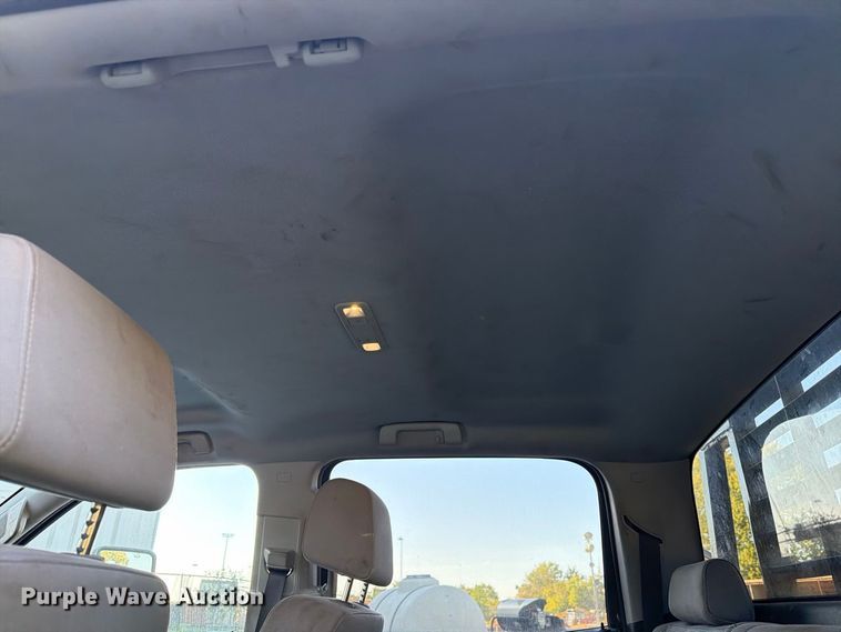 image for item FG3038 2018 GMC Sierra 2500HD Crew Cab flatbed pickup truck