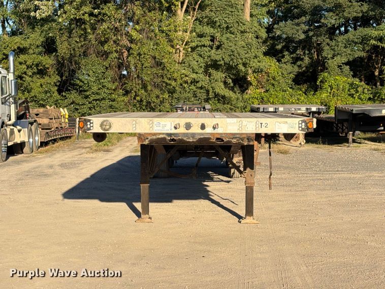 image for item FG3039 2007 Fontaine 1FTW–7–8048WSAWK flatbed trailer