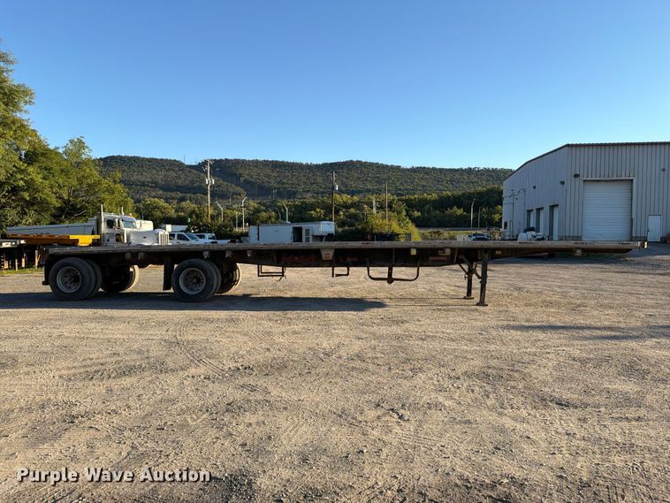 image for item FG3039 2007 Fontaine 1FTW–7–8048WSAWK flatbed trailer