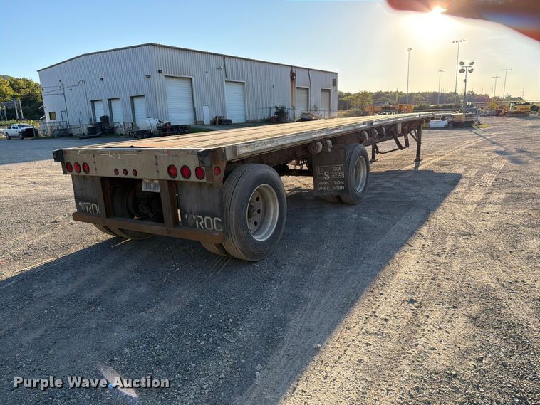 image for item FG3039 2007 Fontaine 1FTW–7–8048WSAWK flatbed trailer