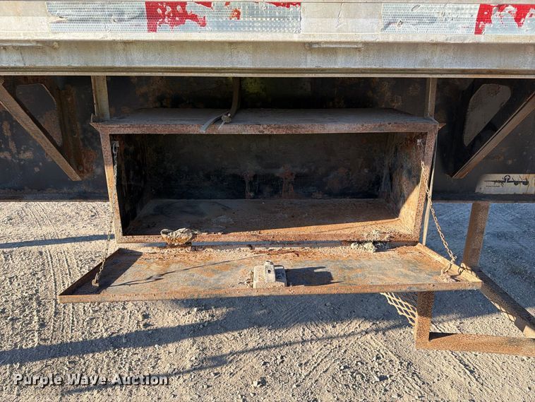 image for item FG3039 2007 Fontaine 1FTW–7–8048WSAWK flatbed trailer