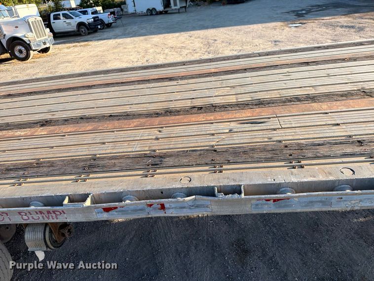 image for item FG3039 2007 Fontaine 1FTW–7–8048WSAWK flatbed trailer