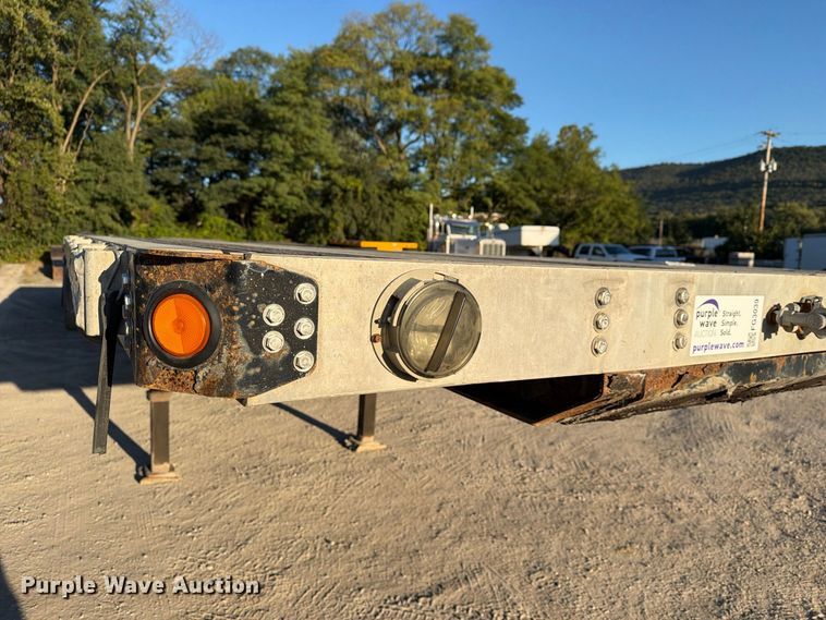 image for item FG3039 2007 Fontaine 1FTW–7–8048WSAWK flatbed trailer