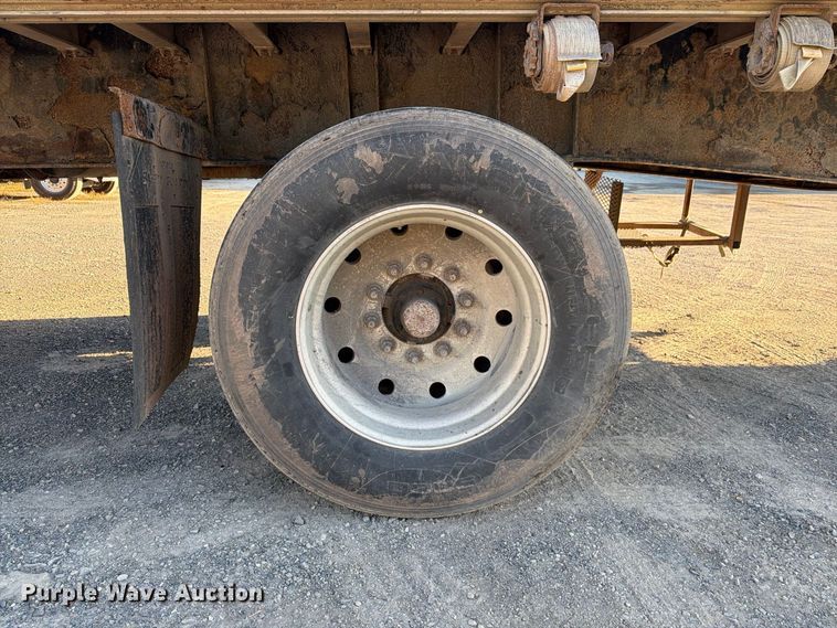 image for item FG3039 2007 Fontaine 1FTW–7–8048WSAWK flatbed trailer