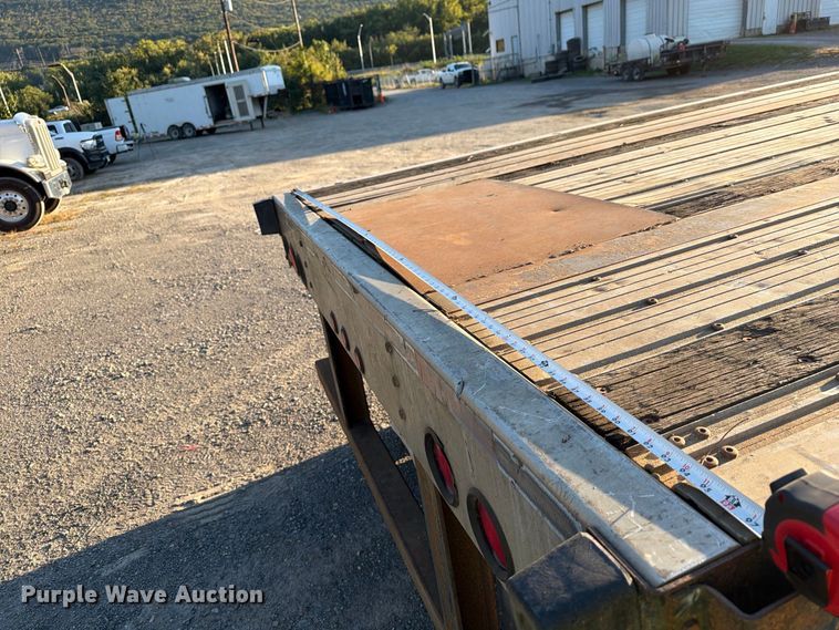 image for item FG3039 2007 Fontaine 1FTW–7–8048WSAWK flatbed trailer