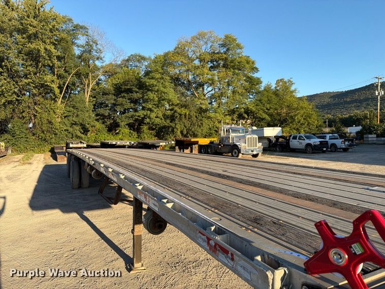 image for item FG3039 2007 Fontaine 1FTW–7–8048WSAWK flatbed trailer