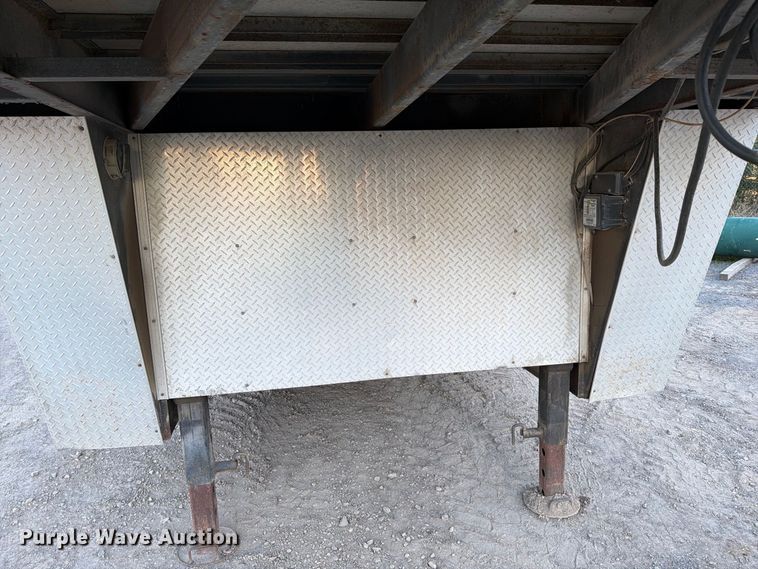 image for item FG3041 2014 CargoMate CFC8.528TAG enclosed cargo trailer