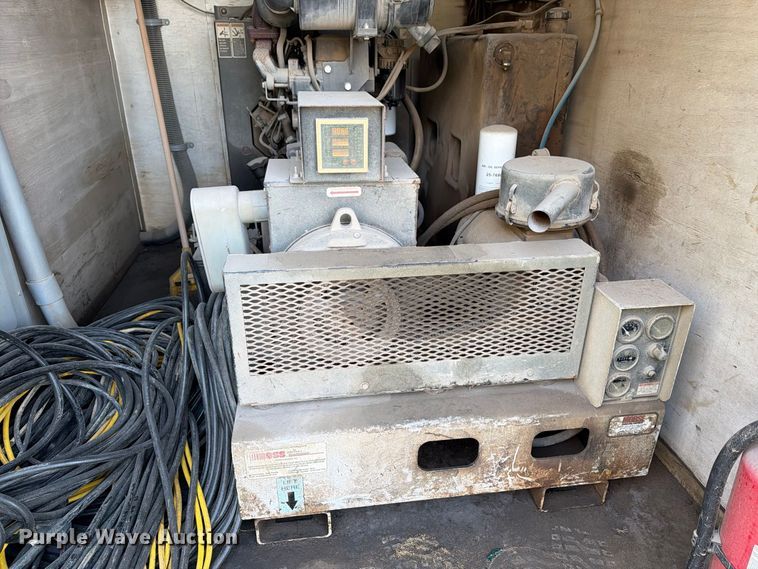 image for item FG3041 2014 CargoMate CFC8.528TAG enclosed cargo trailer