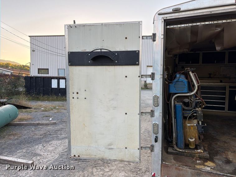 image for item FG3041 2014 CargoMate CFC8.528TAG enclosed cargo trailer