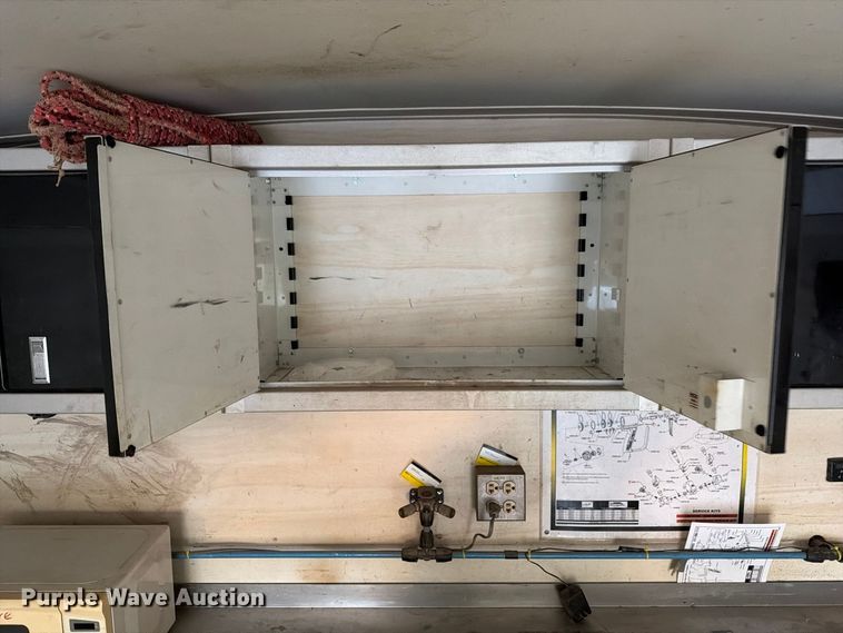 image for item FG3041 2014 CargoMate CFC8.528TAG enclosed cargo trailer