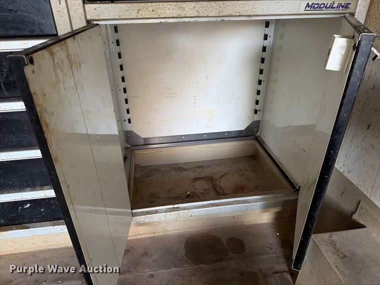 image for item FG3041 2014 CargoMate CFC8.528TAG enclosed cargo trailer
