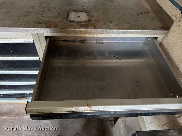 image for item FG3041 2014 CargoMate CFC8.528TAG enclosed cargo trailer