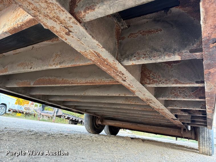 image for item FG3041 2014 CargoMate CFC8.528TAG enclosed cargo trailer