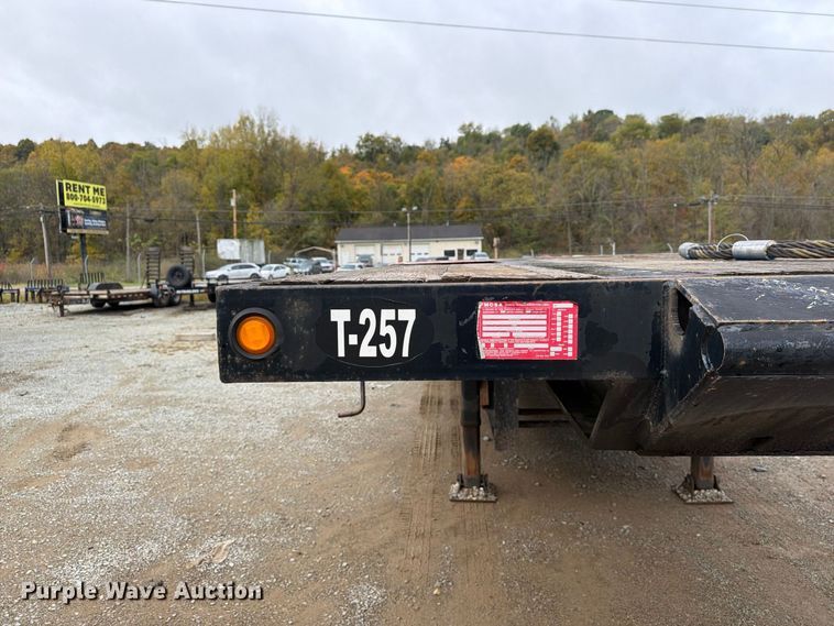 image for item FG3046 2013 Doonan Specialized 532DCBGDHGFB oilfield trailer