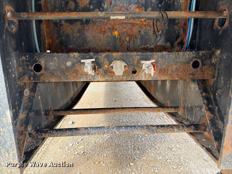 image for item FG3046 2013 Doonan Specialized 532DCBGDHGFB oilfield trailer