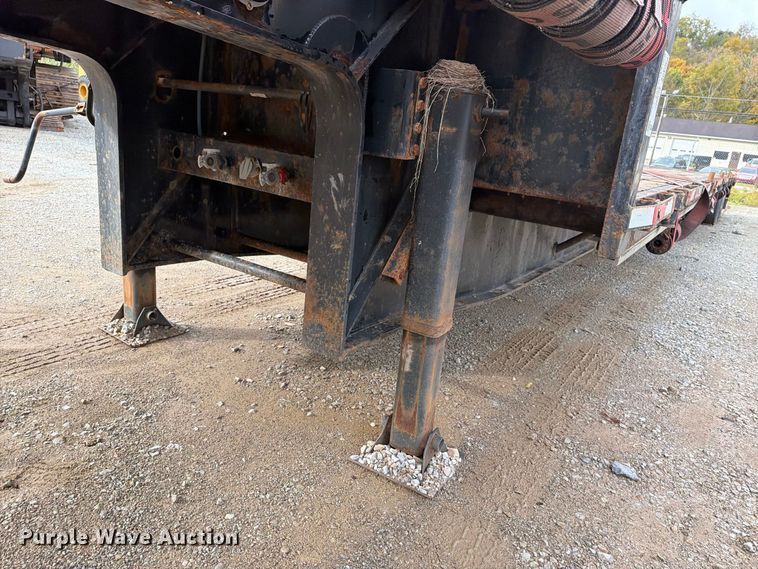 image for item FG3046 2013 Doonan Specialized 532DCBGDHGFB oilfield trailer