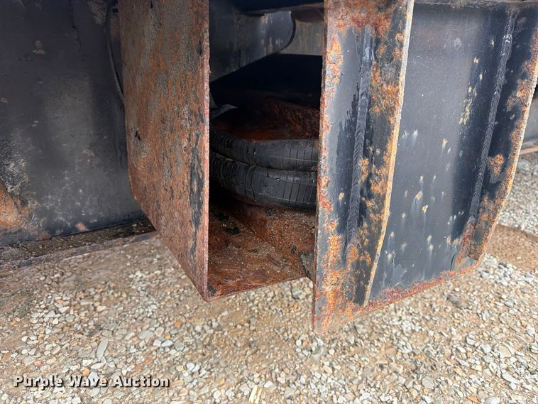 image for item FG3046 2013 Doonan Specialized 532DCBGDHGFB oilfield trailer