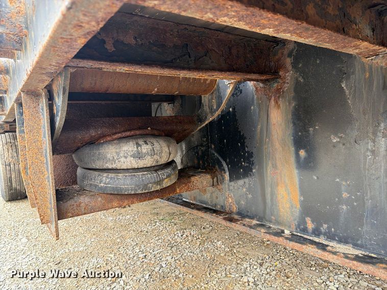 image for item FG3046 2013 Doonan Specialized 532DCBGDHGFB oilfield trailer