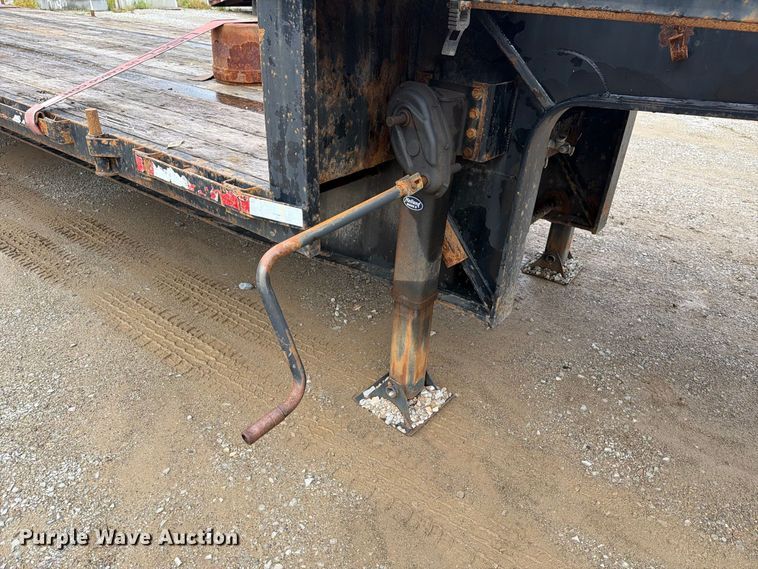 image for item FG3046 2013 Doonan Specialized 532DCBGDHGFB oilfield trailer