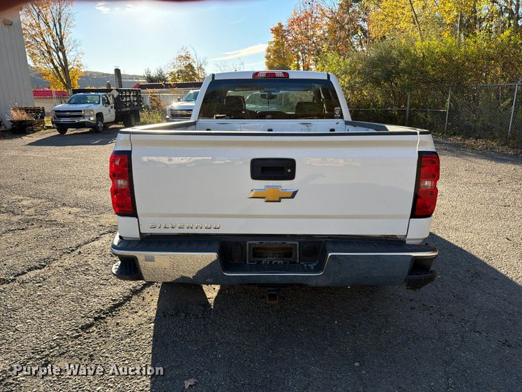 image for item FG3055 2018 Chevrolet Silverado 1500 Ext. Cab pickup truck