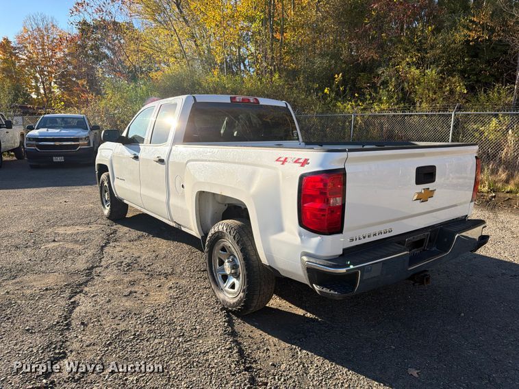 image for item FG3055 2018 Chevrolet Silverado 1500 Ext. Cab pickup truck