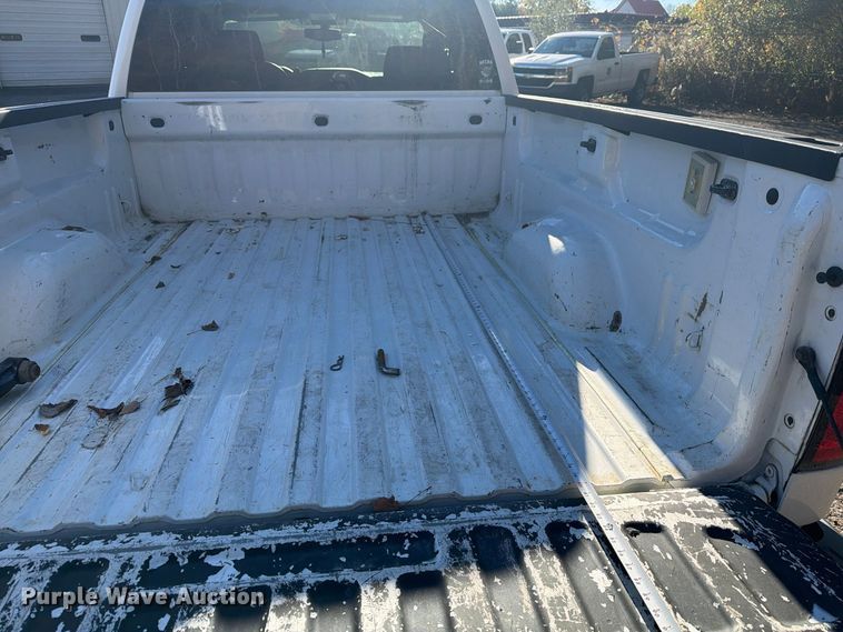 image for item FG3055 2018 Chevrolet Silverado 1500 Ext. Cab pickup truck
