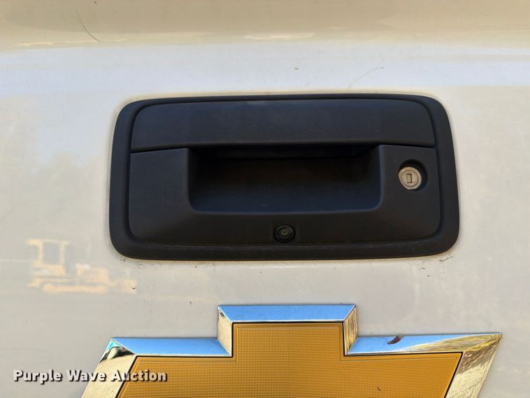 image for item FG3055 2018 Chevrolet Silverado 1500 Ext. Cab pickup truck