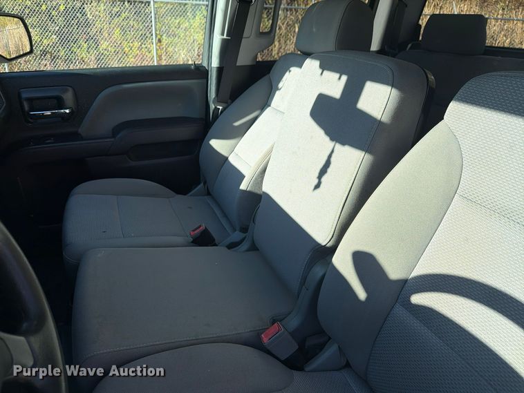 image for item FG3055 2018 Chevrolet Silverado 1500 Ext. Cab pickup truck