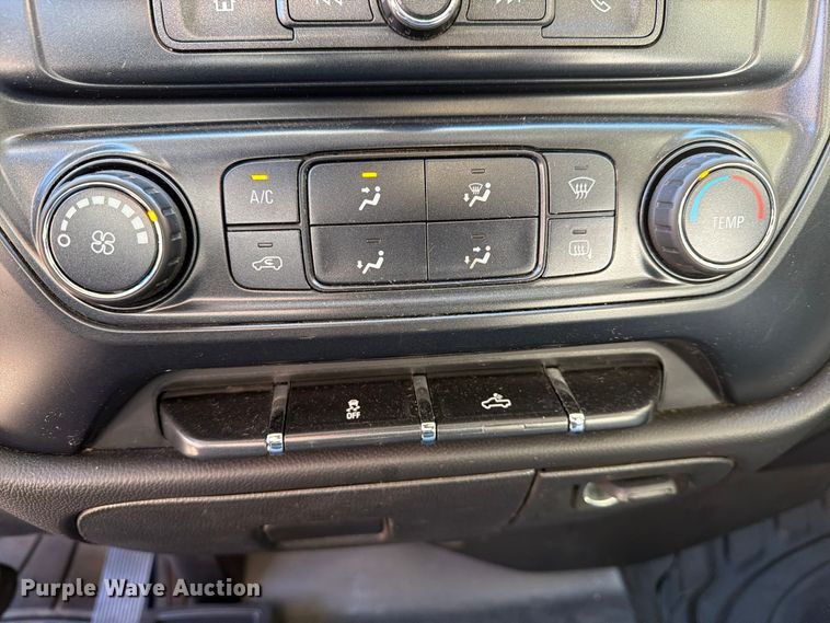 image for item FG3055 2018 Chevrolet Silverado 1500 Ext. Cab pickup truck