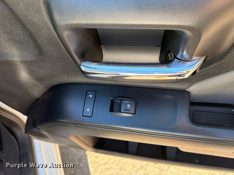 image for item FG3055 2018 Chevrolet Silverado 1500 Ext. Cab pickup truck