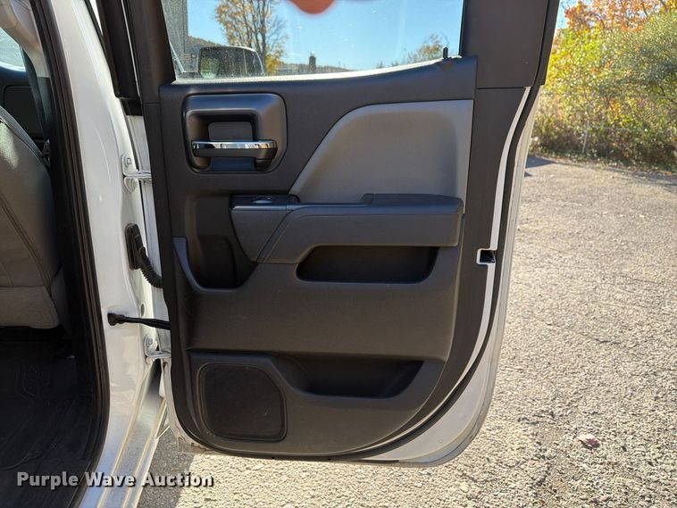 image for item FG3055 2018 Chevrolet Silverado 1500 Ext. Cab pickup truck