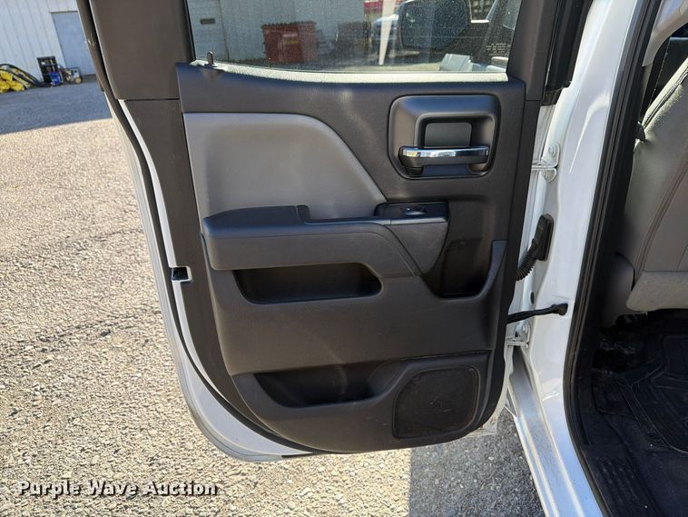 image for item FG3055 2018 Chevrolet Silverado 1500 Ext. Cab pickup truck