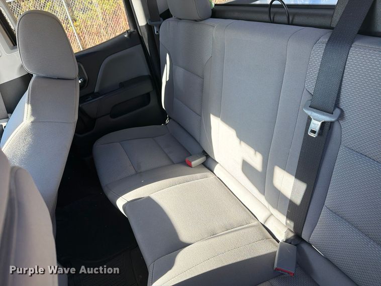 image for item FG3055 2018 Chevrolet Silverado 1500 Ext. Cab pickup truck