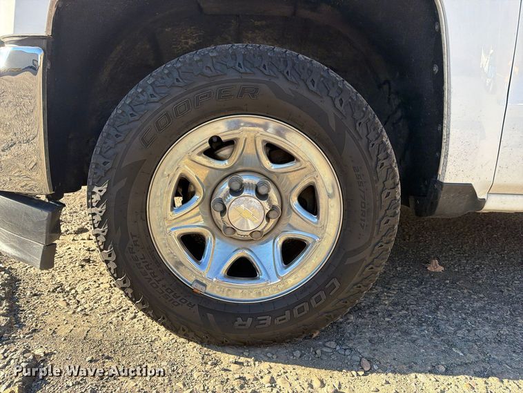 image for item FG3055 2018 Chevrolet Silverado 1500 Ext. Cab pickup truck