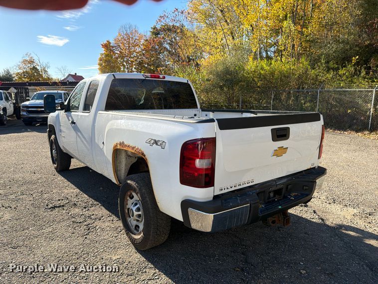 image for item FG3056 2013 Chevrolet Silverado 2500HD Ext. Cab pickup truck
