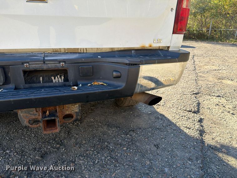image for item FG3056 2013 Chevrolet Silverado 2500HD Ext. Cab pickup truck