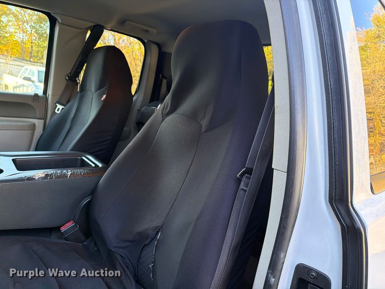 image for item FG3056 2013 Chevrolet Silverado 2500HD Ext. Cab pickup truck