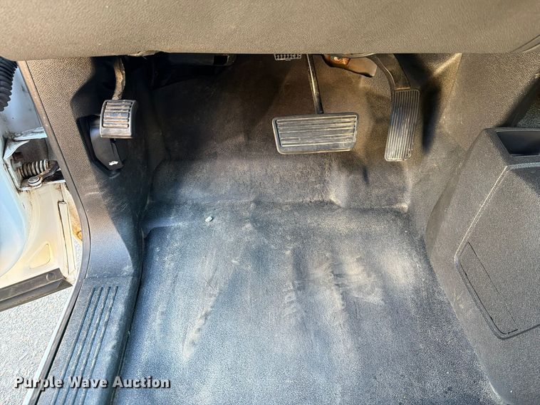 image for item FG3056 2013 Chevrolet Silverado 2500HD Ext. Cab pickup truck