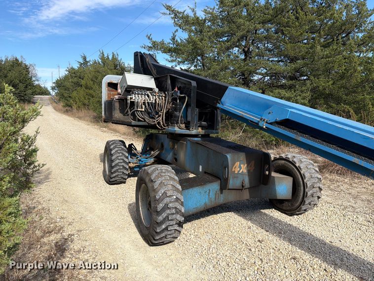 image for item FH6490 1999 Genie S40 boom lift