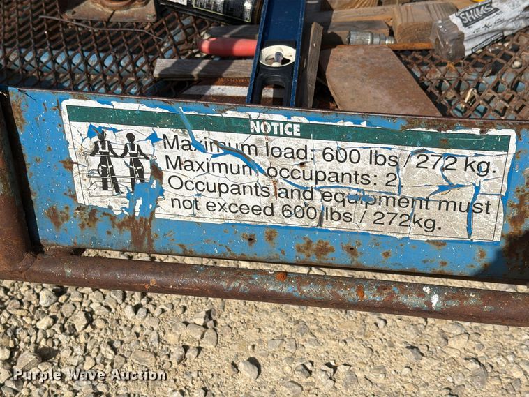 image for item FH6490 1999 Genie S40 boom lift