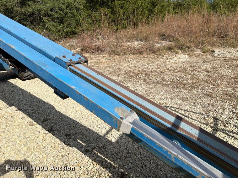 image for item FH6490 1999 Genie S40 boom lift