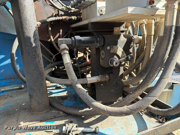 image for item FH6490 1999 Genie S40 boom lift